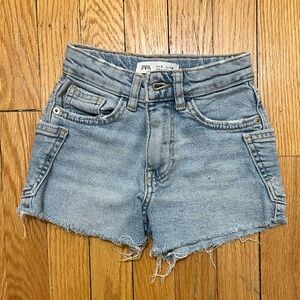 Zara Women's Light Blue Jean Shorts